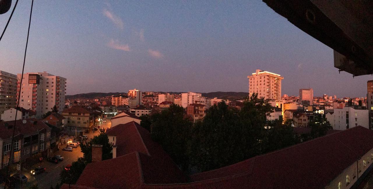 Redon'S City Center Apartment Pristina Eksteriør bilde