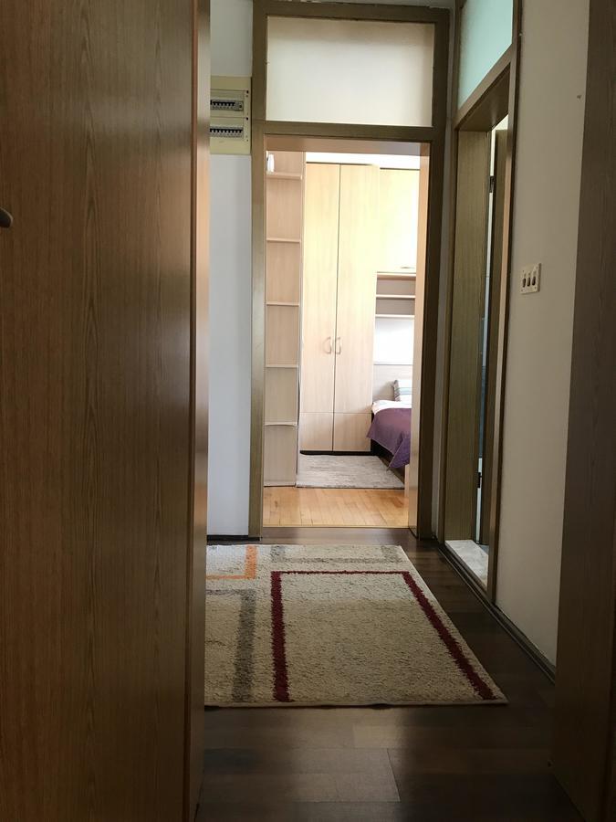 Redon'S City Center Apartment Pristina Eksteriør bilde